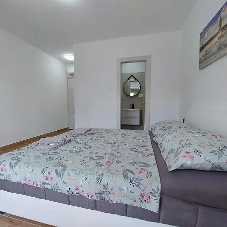 Apartament And Anne Dramalj