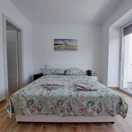 And Anne Apartament